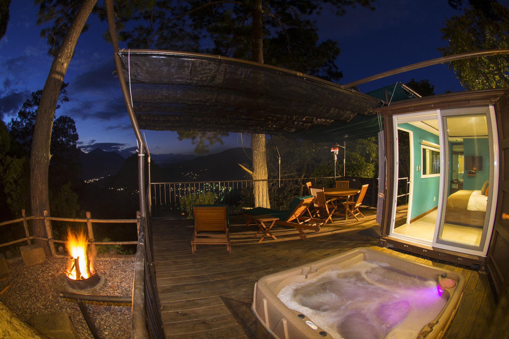 Hotel Museo Spa Casa Santo Domingo Antigua Esterno foto The Treehouse at night