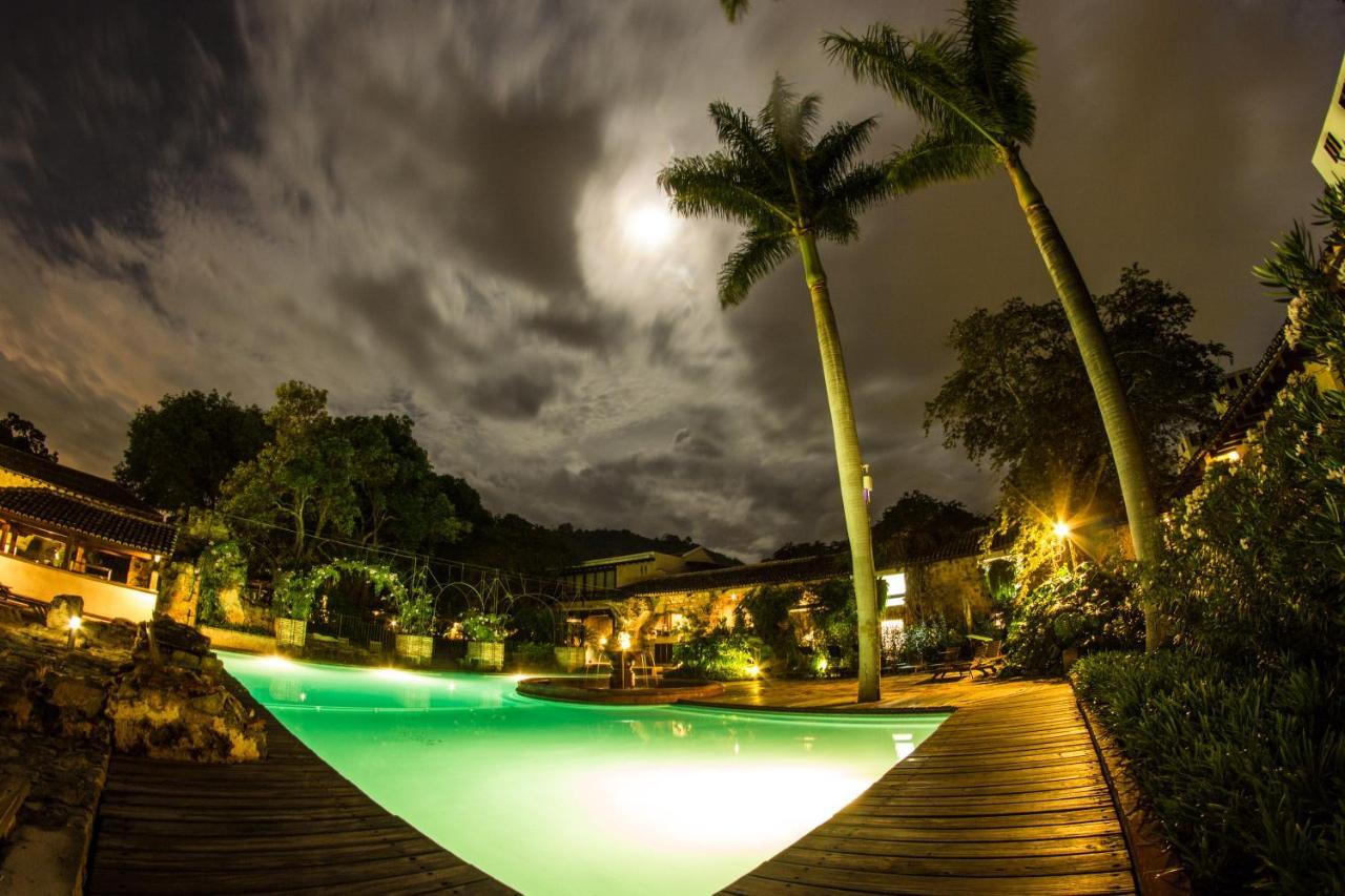 Hotel Museo Spa Casa Santo Domingo Antigua Esterno foto The resort at night